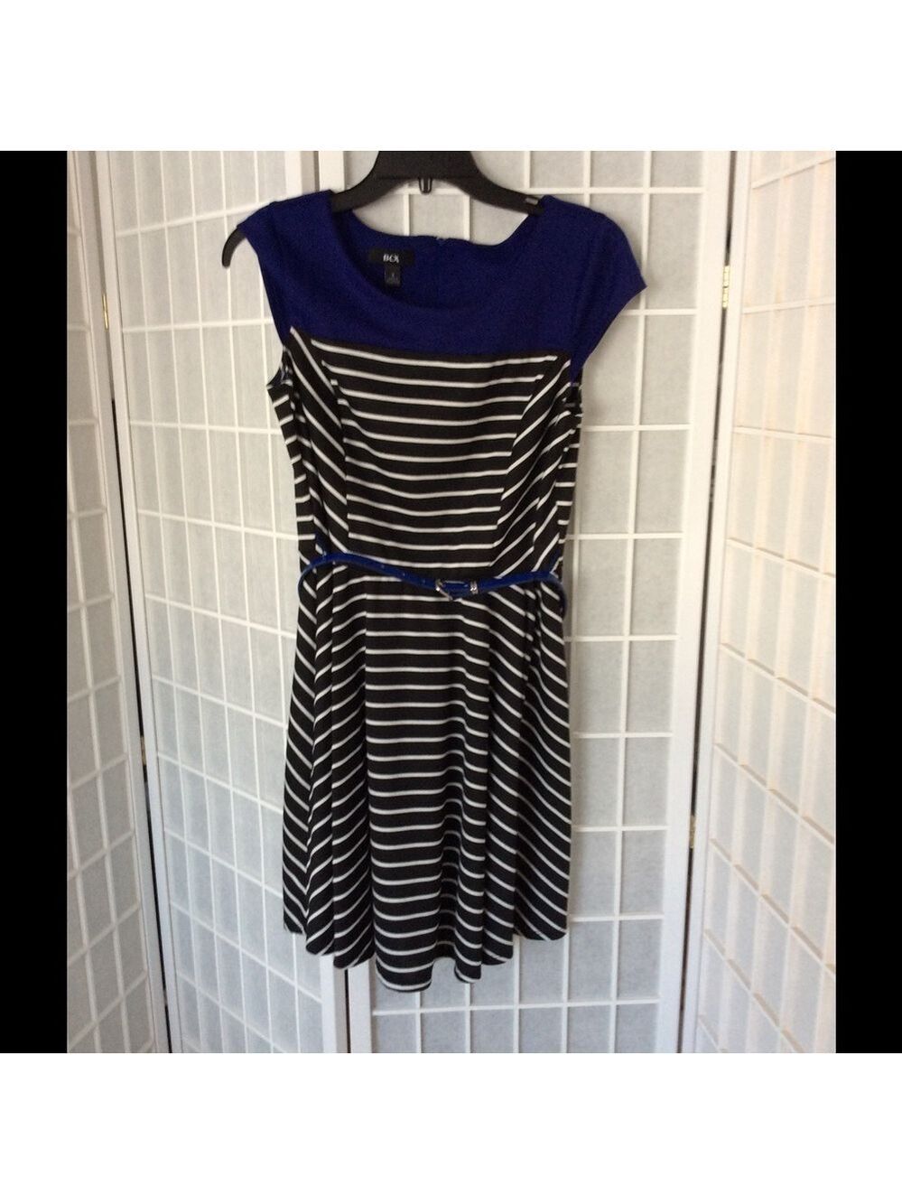 𝅺bcx cap sleeve dress with belt